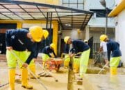 Direksi dan Relawan PLN Cek Langsung Pemulihan Fasilitas Umum di Aceh