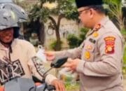 Polsek Mariana Bagikan Takjil Sembari Imbau Kamtibmas