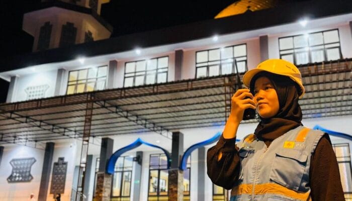 Kisah Petugas PLN Amankan Keandalan Listrik di Momen Idulfitri