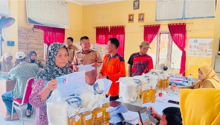 Lurah Seterio Pastikan Bantuan Pangan 893 KPM Tepat Sasaran