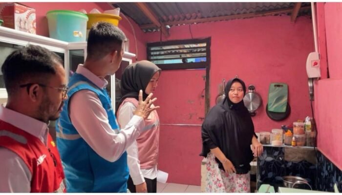 Kunjungi Pengguna Kompor Induksi PLN Hadirkan Layanan Berorientasi Pelanggan