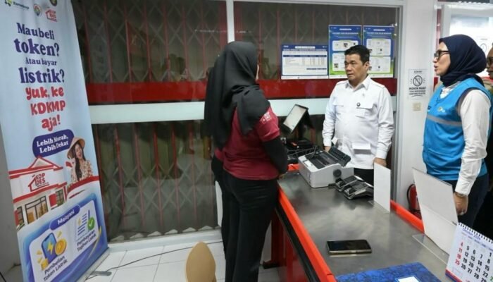 Wamendes Tinjau KDKMP Dukung Penguatan Ekonomi Desa Melalui Kemitraan Layanan Pembayaran Listrik